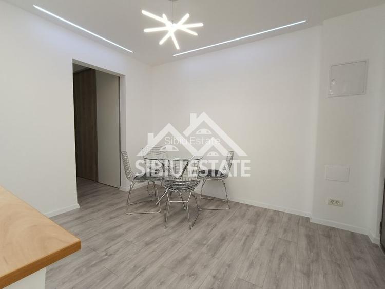 Apartament 4 camere renovat, 79 mp cu logie, Vasile Aaron, Sibiu - 2