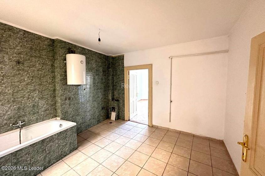 	B-dul Carol I nr. 59, 188 mpu, etaj 3, 6 camere, bloc mic - 14