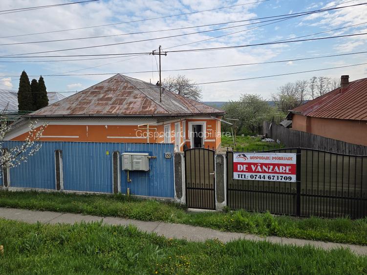 De vanzare casa din caramida in Sascut Targ cu deschidere la E85 - 8