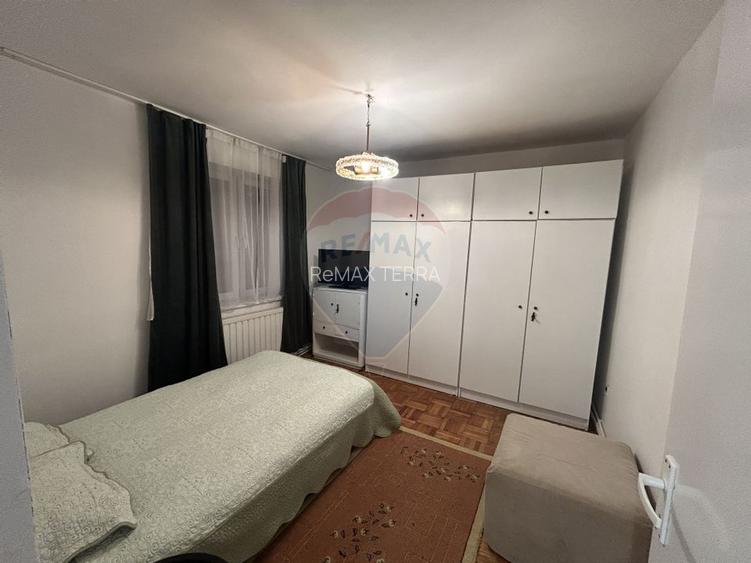 Apartament et. 1 cu 3 camere de închiriat str. V. Babes zona TBC - 4
