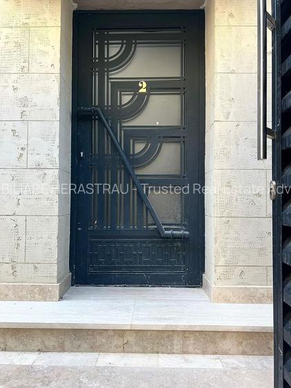 Vila neoclasica urbană | Palatul Parlamentului - 35