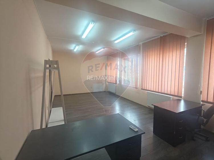 Spațiu de birouri cu suprafata de 30 mp de inchiriat - 2