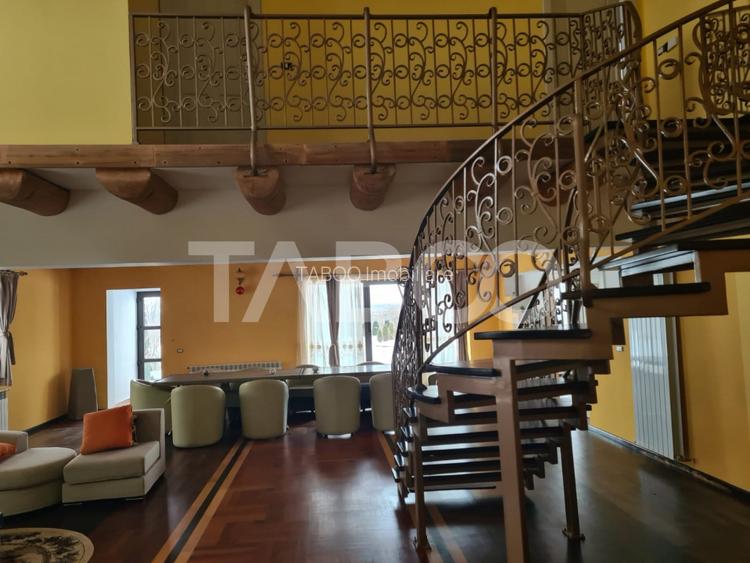 Casa la 5 minute de Fagaras Ultramoderna 300 mp utili la cheie - 2