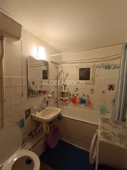 Apartament 2 camere, de vânzare, zona Între Lacuri, decomandat, 52 mp, etaj 1/4 - 5