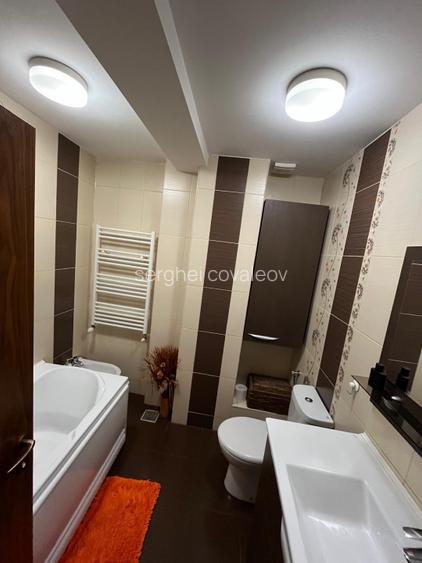 Închiriez apartament 3 camere cu garaj (2 locuri) - 9