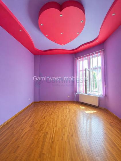 Apartament cu 3 camere de vanzare in Oradea, zona centrala - 2