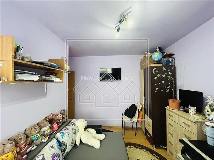 Apartament de vanzare in Sibiu - 3 camere, balcon - Zona Gusterita - 4