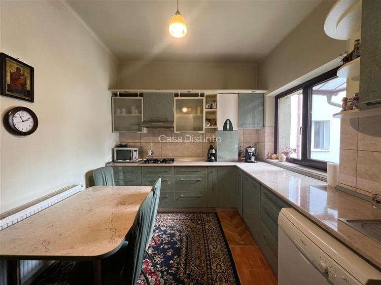 Casa cu 3 camere in zona parcului Regina Maria - 4