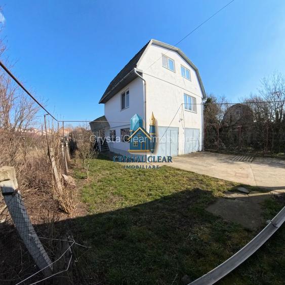 Două case în curte comună, 6 camere + 385 teren - zona semicentrală - 16