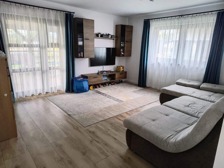 Casa individuala spatioasa, cu teren, Sura Mica