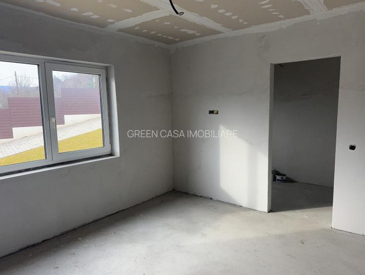 Case individuale , Stolna, in curte privata - 9