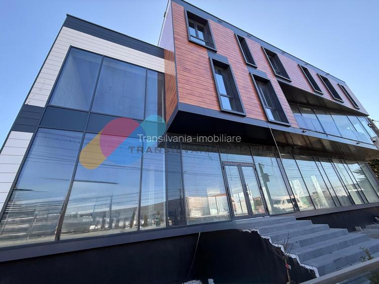 Cladire premium S+P+E+M, 14 locuri parcare, zona Sanicoara - intrare - 2