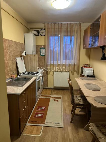 Inchiriez apartament 2 camere  - 4