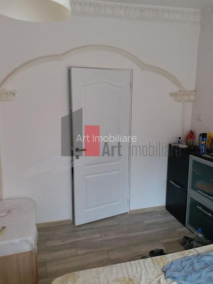 Oportunitate Unică! Vilă Spațioasă lângă Podul Grant, Ideală pentru Birouri - 2