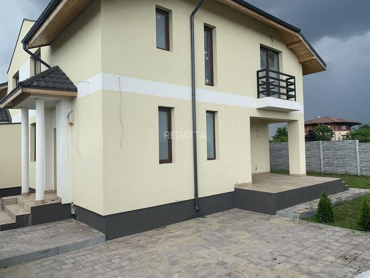 Vila cea mai ieftina tip Duplex * Vedere la Lac * Laguna Albastra * - 4