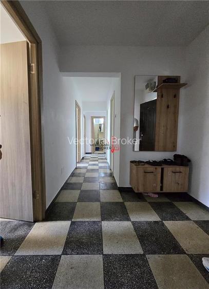 Apartament et.6/10 zona Colentina- Teiul Doamnei - 11