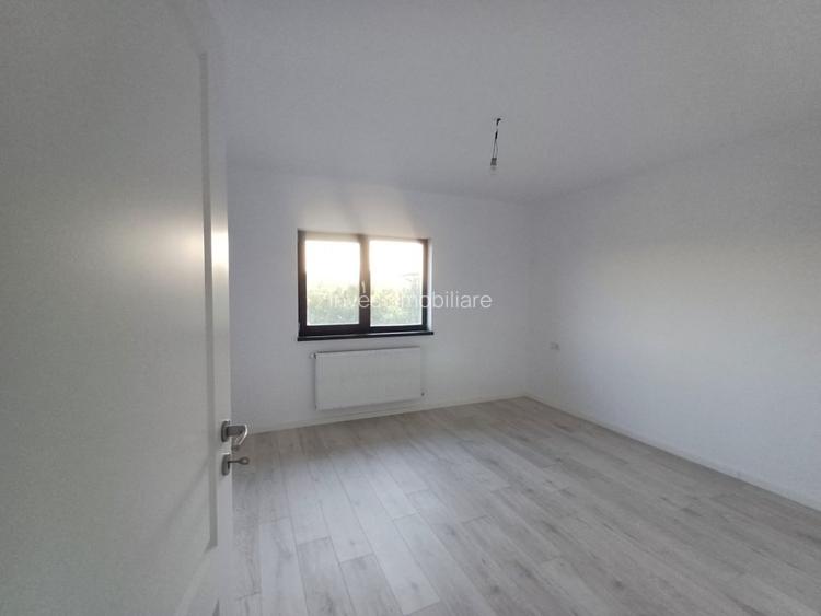 Casă parter, 3 camere, 818 mp teren, zona Valea Adanca - 11