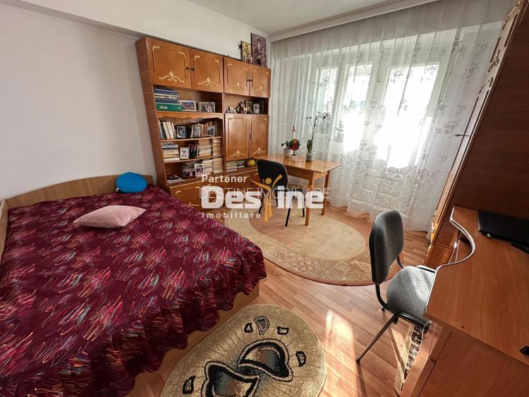 Apartament spatios 3 camere, 70 mp, lift nou, 2 bai – zona centrala Pascani - 3