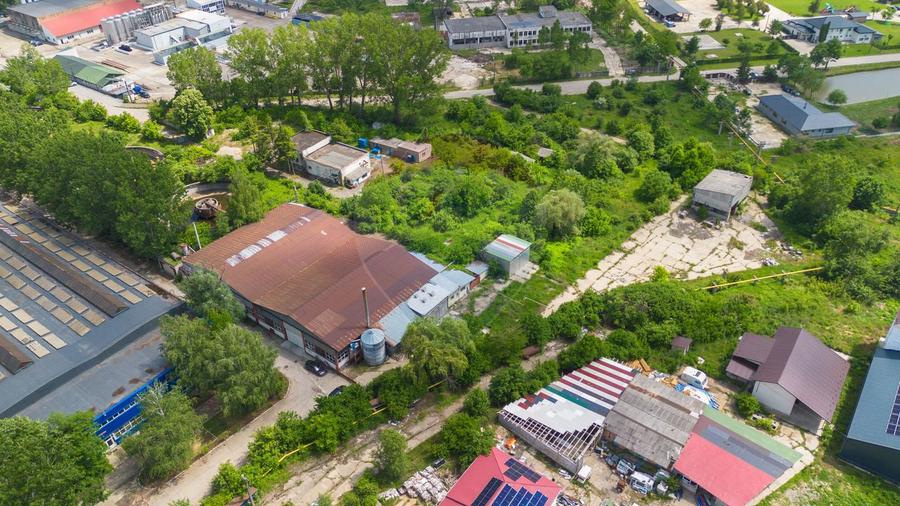 DE INCHIRIAT Complex Industrial – 9.230 mp Teren | Hale si Birouri