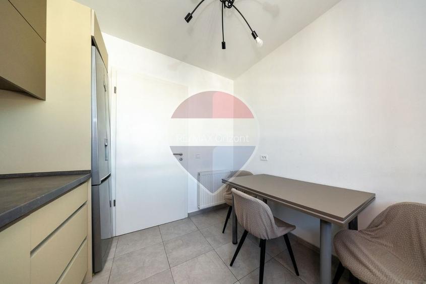Un apartament cu priveliste, lumina si o pozitie excelenta in Brasov