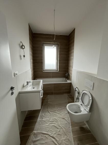 ULTIMUL APARTAMENT, CURTE PROPRIE, 3 CAMERE