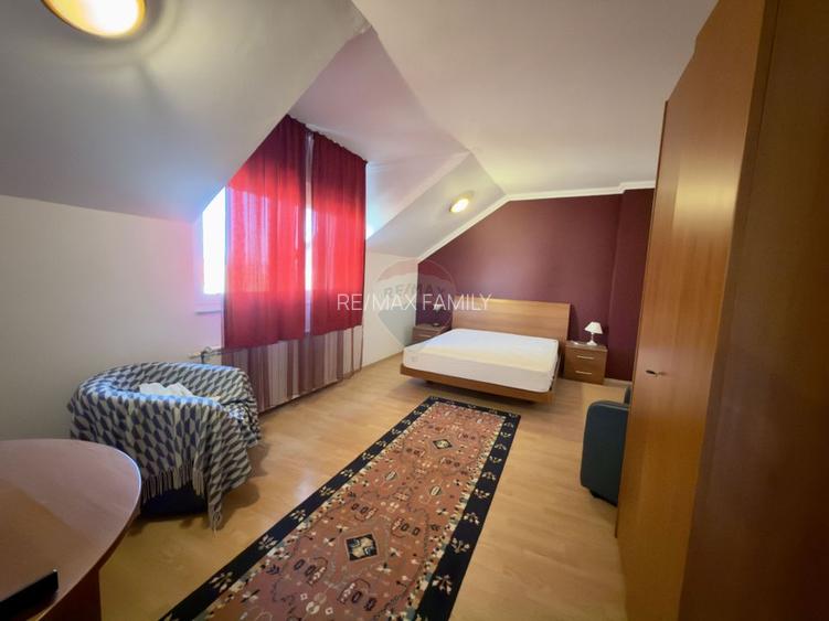 Casă / Vilă 8 camare cartier Beverly Hills Sanmartin - 7