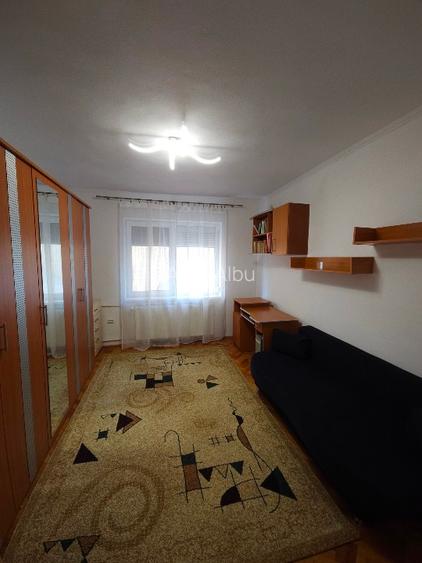 Proprietar închiriez la casa apartament cu trei camere pentru locuit/birouri  - 16