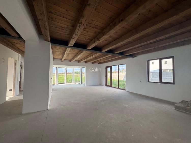 Vilă mediteraneană în Nojorid | 273mp | 5 dormitoare | Teren 652mp - 4