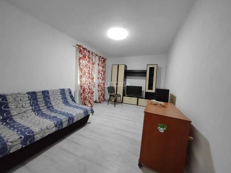 Apartament 2 camere, decomandat, zona Nicolina - 2