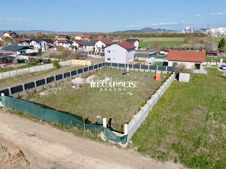 Teren intavilan | Autorizație de construcție + Avize | P + 2E + M - 6
