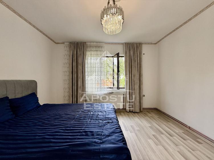 Casa individuala pe 2 fronturi stradale, renovata complet, zona Plopi - 2