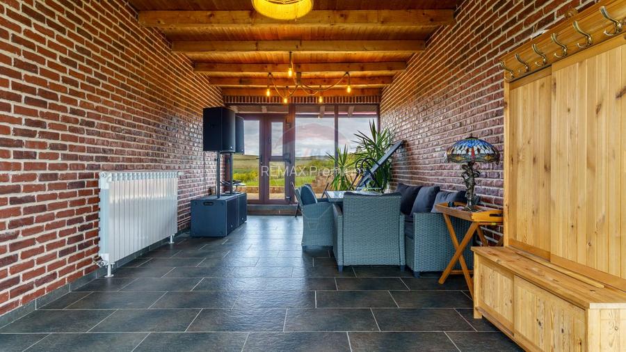 Teren 9.42 ha extravilan + casa 230 mp, COMISION 0% - 22