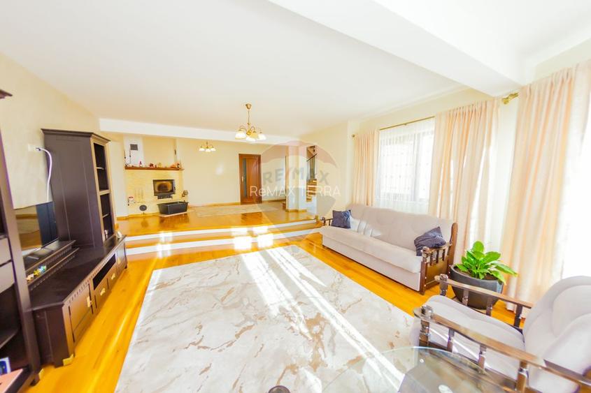 VILA CU TEREN GENEROS DE VANZARE/SCHIMB CU CASA - 5