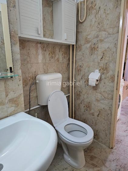 proprietar,inchiriez apartament cu doua camere  in Ploiesti,b/dul Bucuresti - 12