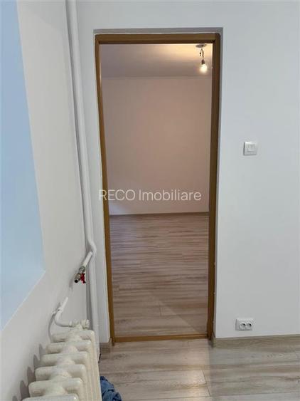 RECO Apartament 2 camere renovat complet etajul 1 4 - 5