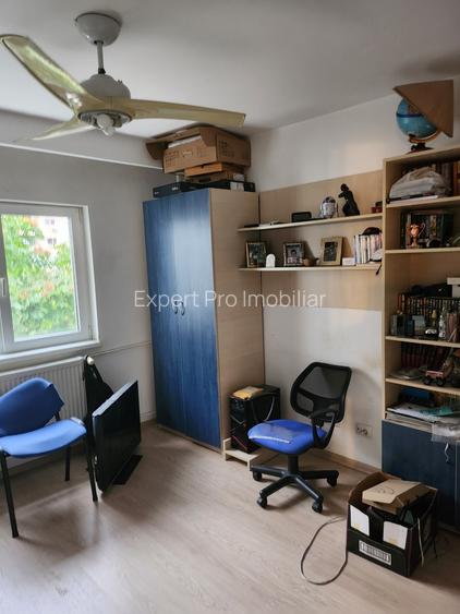 Drumul Sarii Al. Botorani 3 Camere Decomandat bloc 1989 et. 3, 76mp - 17