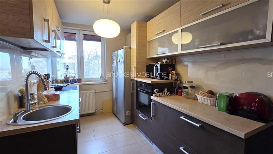 Apartament 4 camere | 76 mp utili | Etaj IV | Vedere spre Cris - 3