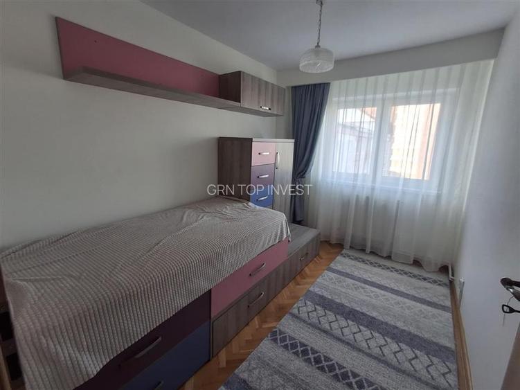 Apartament 3 camere decomandat 2 bai pivnita zona Sub Arini - 4