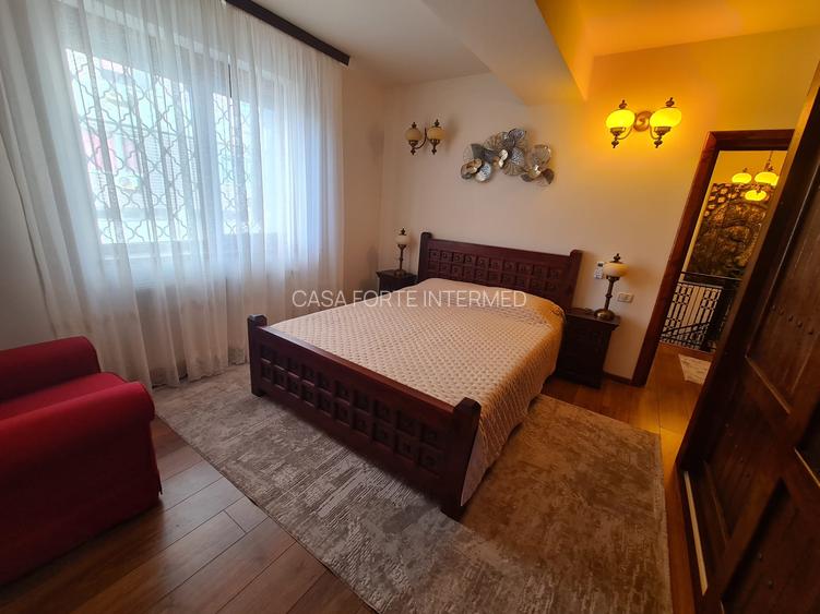 Duplex de lux în centrul stațiunii Mamaia – Eleganță la malul mării  270000 € - 25