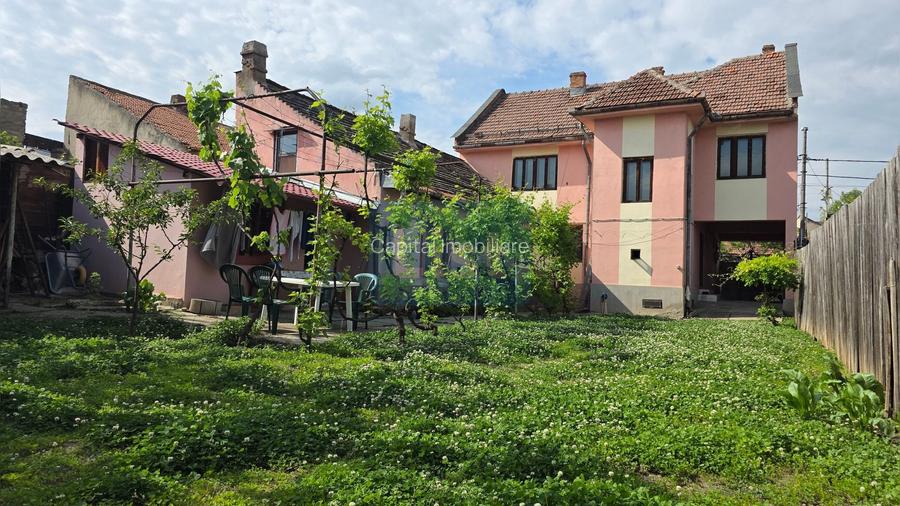 Casa 8 camere, Teren 441 mp, Central - 2