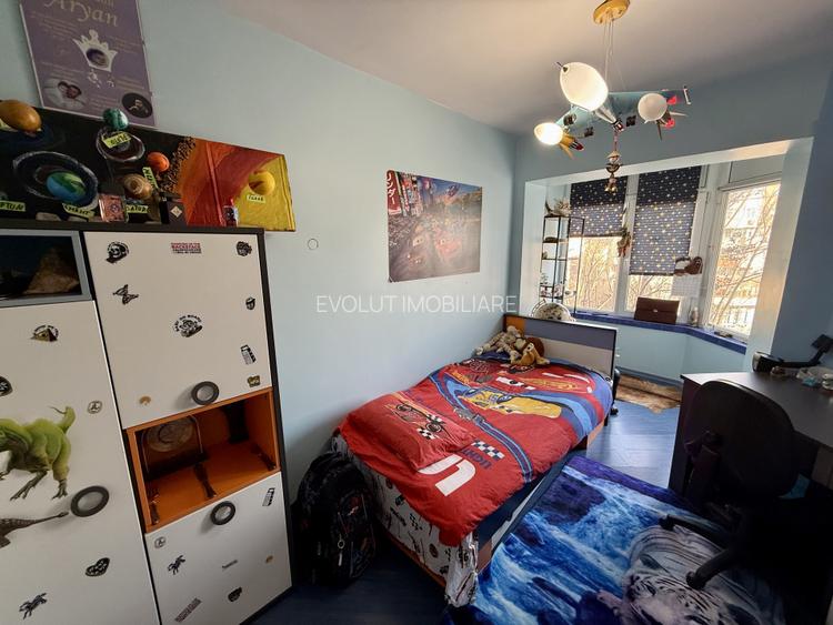 Apartament tip duplex 4 camere Trocadero - 9