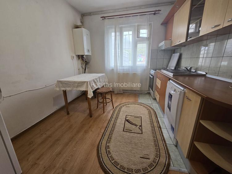 Apartament 3 camere, loc paracare, Zona Dambul Rotund, Str. Graurilor - 6