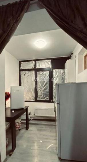 garsonieră zona City mobilată utilată  40  mp decomandată - 2