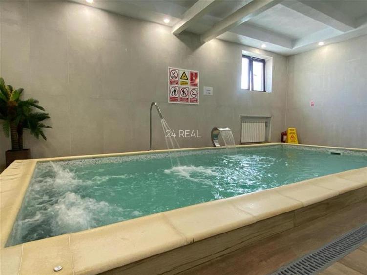 Hotel de vanzare in Predeal potrivit pentru investitie - 20