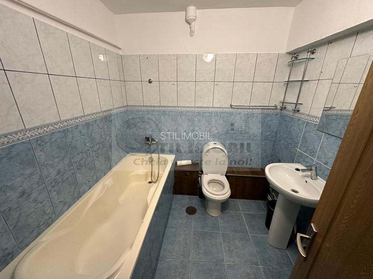 Decomandat, 2 cam, etaj 4/4, zona Hala Centrală , 141.900 € - 4