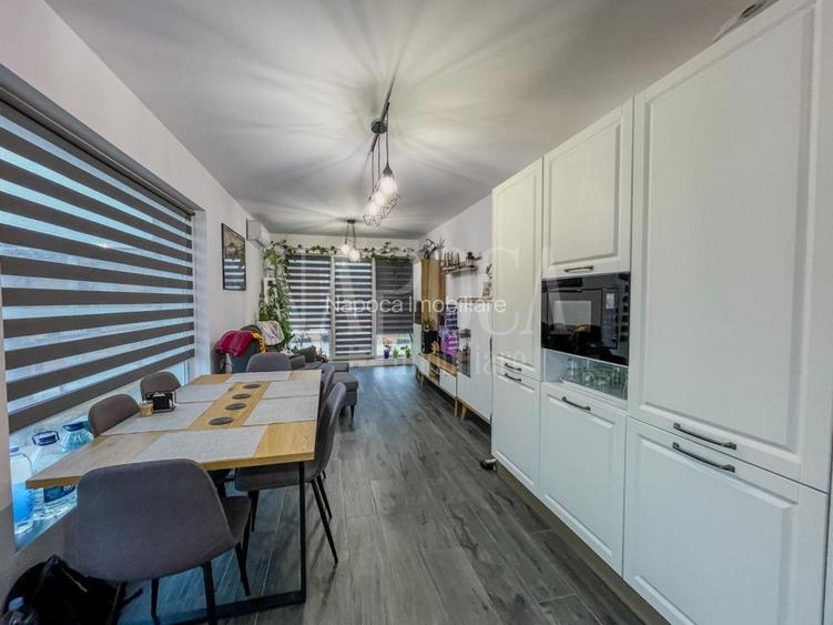 Apartament 3 camere de vanzare in Floresti - 2