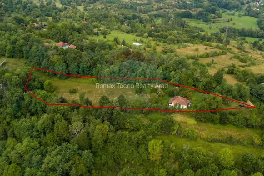 Casă / Vilă cu 3 camere de vânzare - 47