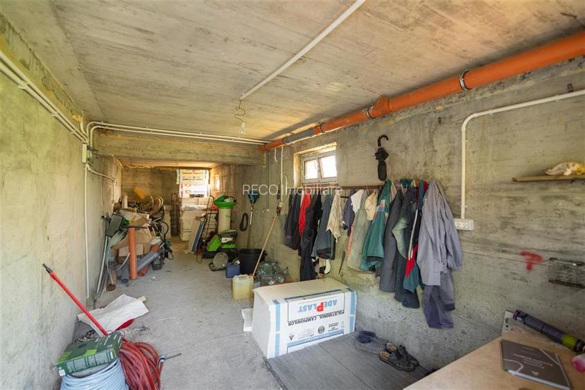 Casa cu living+3 camere cu panorama si teren mare pe Sofiei - 40