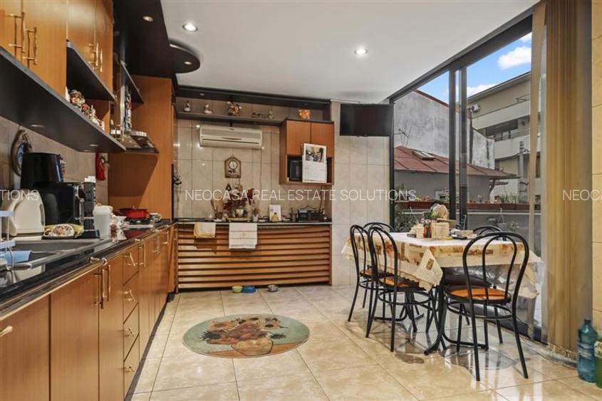 VILA SPLENDIDA DE VANZARE // LIVING DE 75 MP // 100 MP TERASE - 13