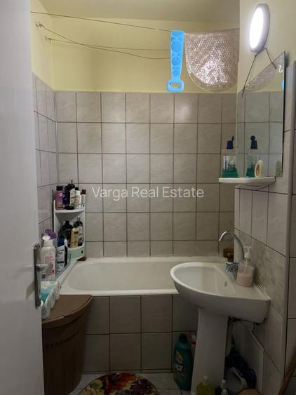 ✨ Garsonieră 33 mp – Zona Piață | Parter înalt | 26.000 € ✨ - 3